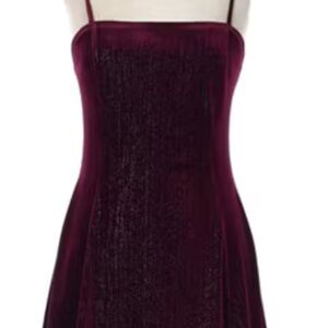 Elegant Burgundy Midi Dress‎